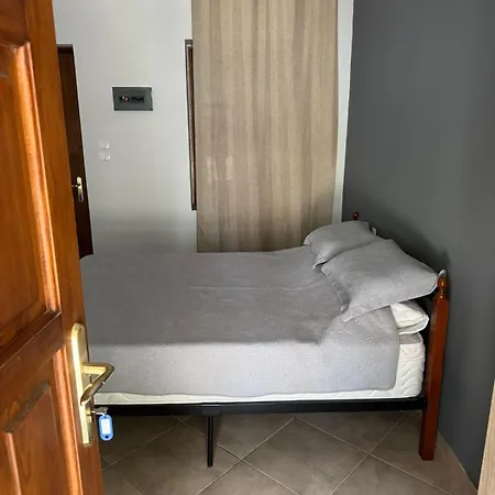 Atesi House-chorto منزل ريفي