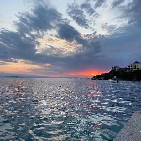 Atesi House-chorto * خورتو