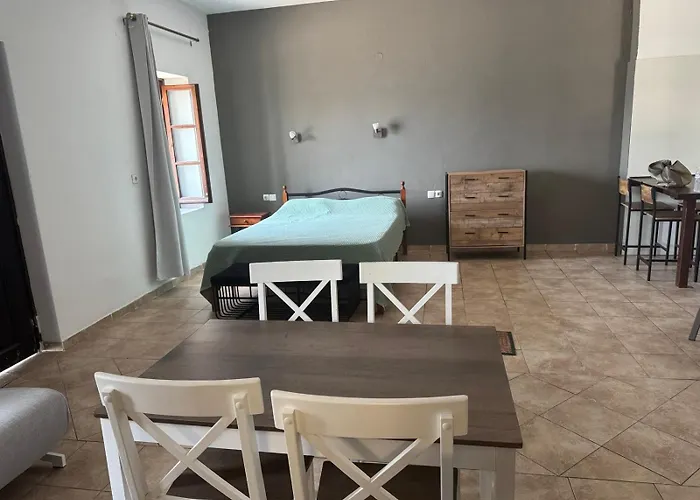 Atesi House-chorto * Хортон