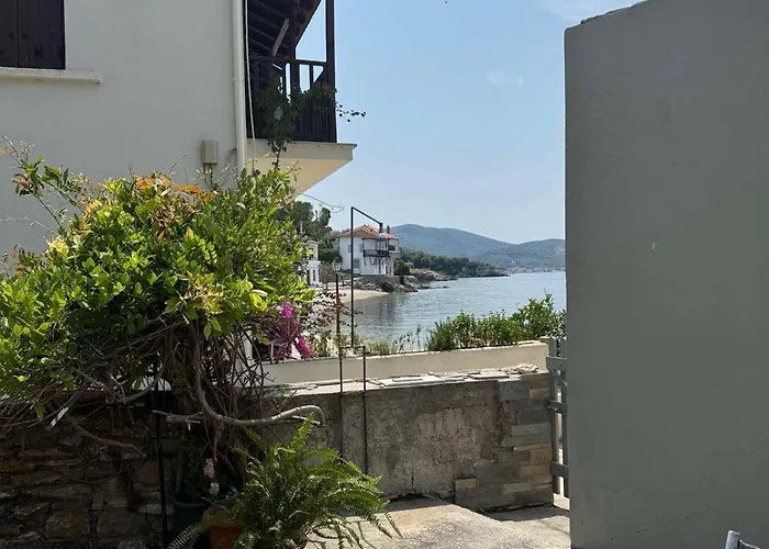 Atesi House-chorto Летний дом *